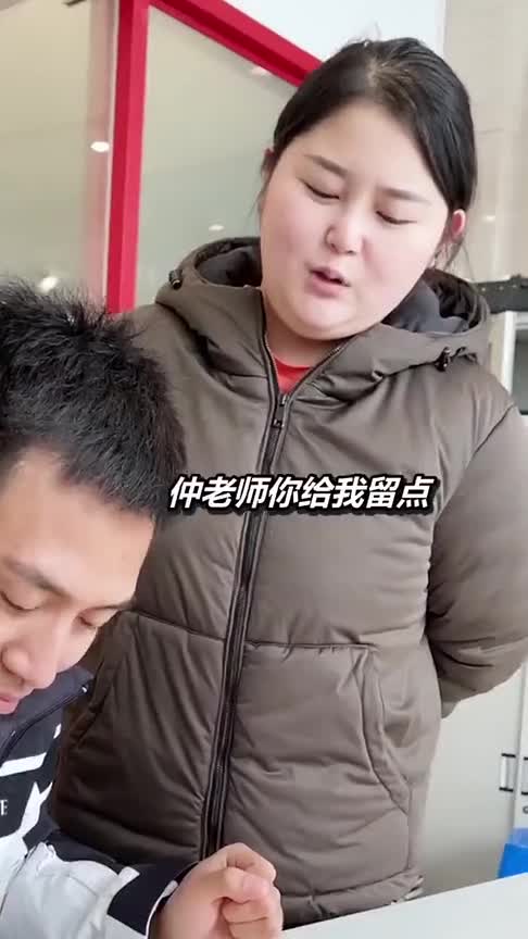 怎么吃麻辣烫不长肉教官抓到学生点麻辣烫帮忙吃掉易胖的食物,结果太意外