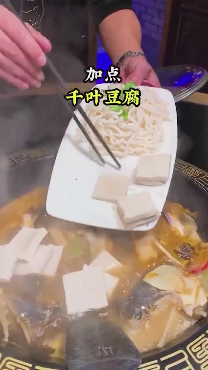 神秘小馆里居然有和恐龙一个时代的鸭嘴鱼!!!