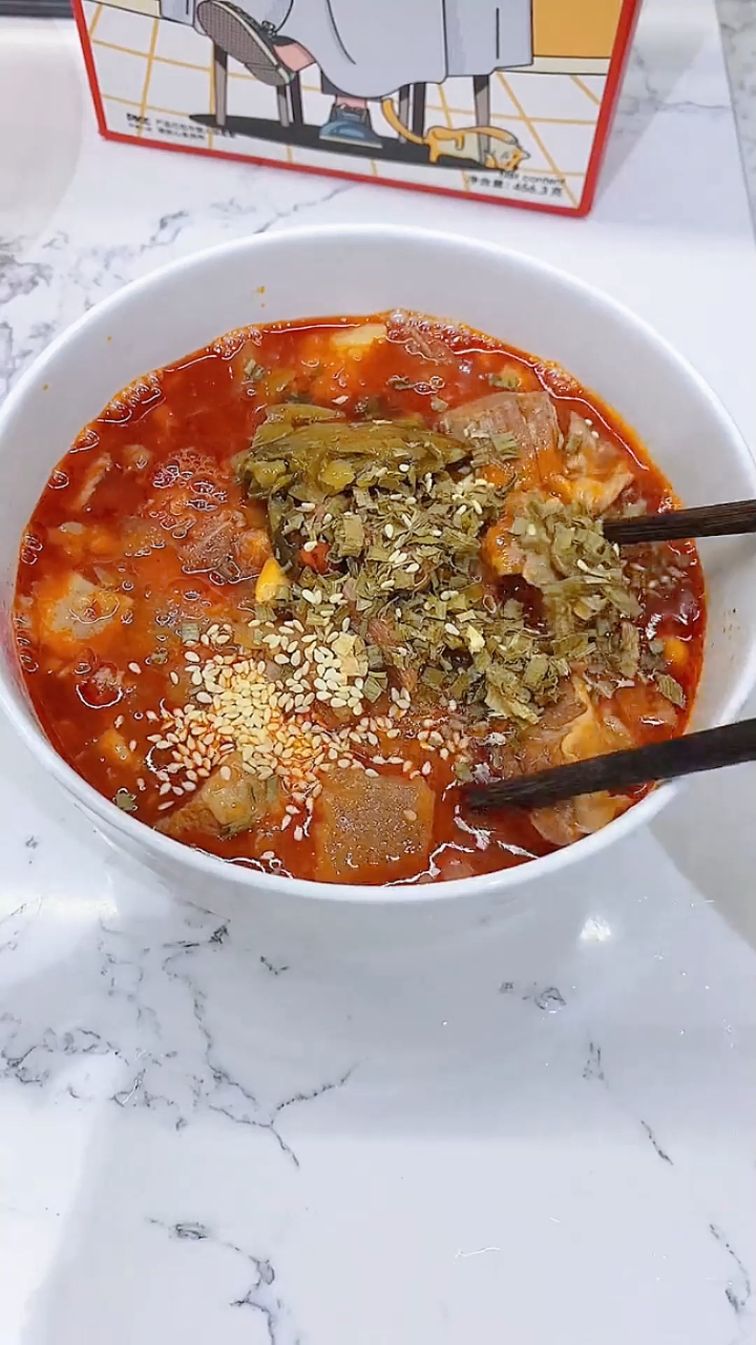 #美食#深夜时来碗这样的刀削牛肉面,简直太美了