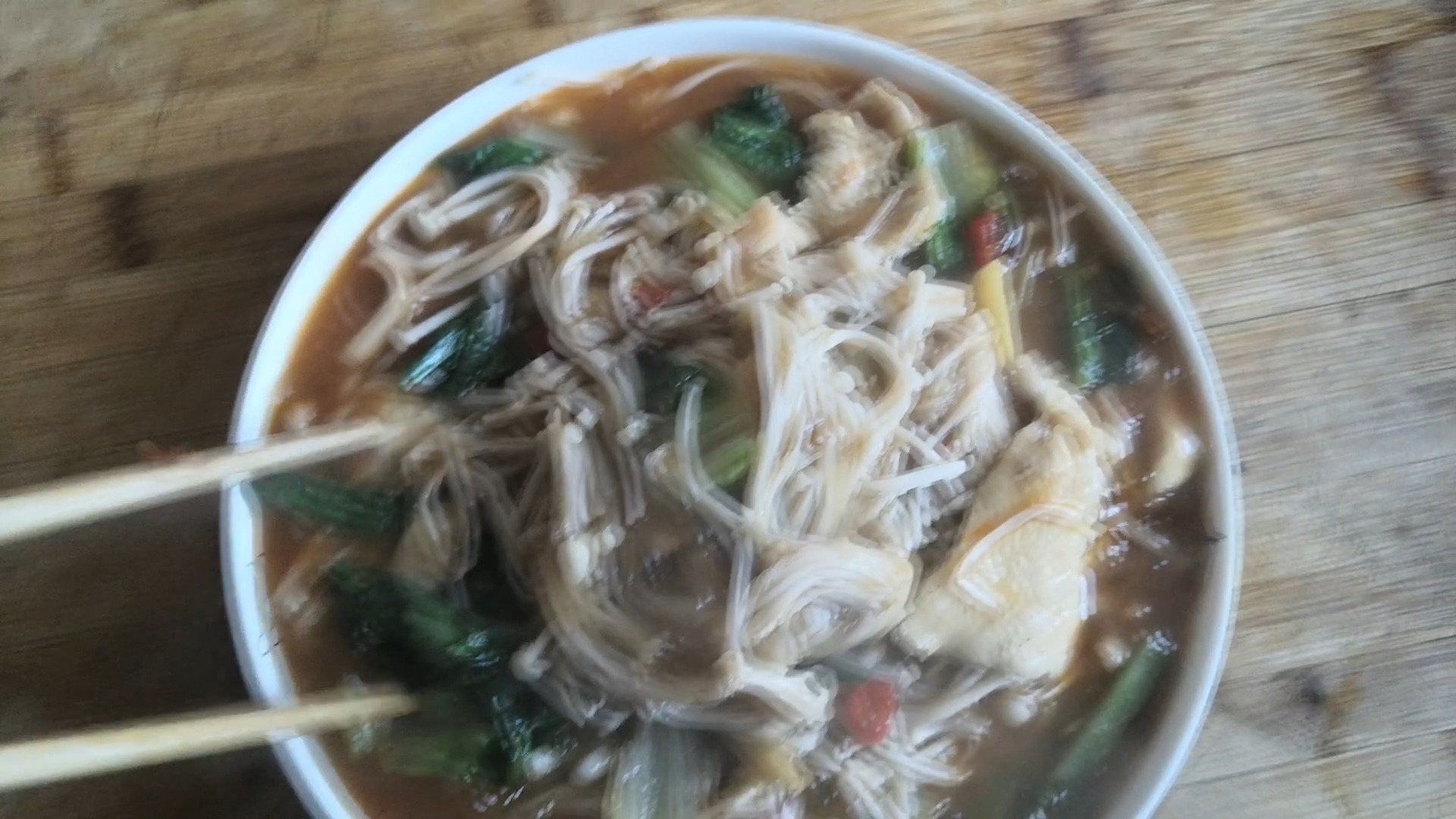 #自制美食#香辣金针菇 香辣下饭 蔬菜肉金针菇 各种营养都有 太香了 美食 唯有美食与你