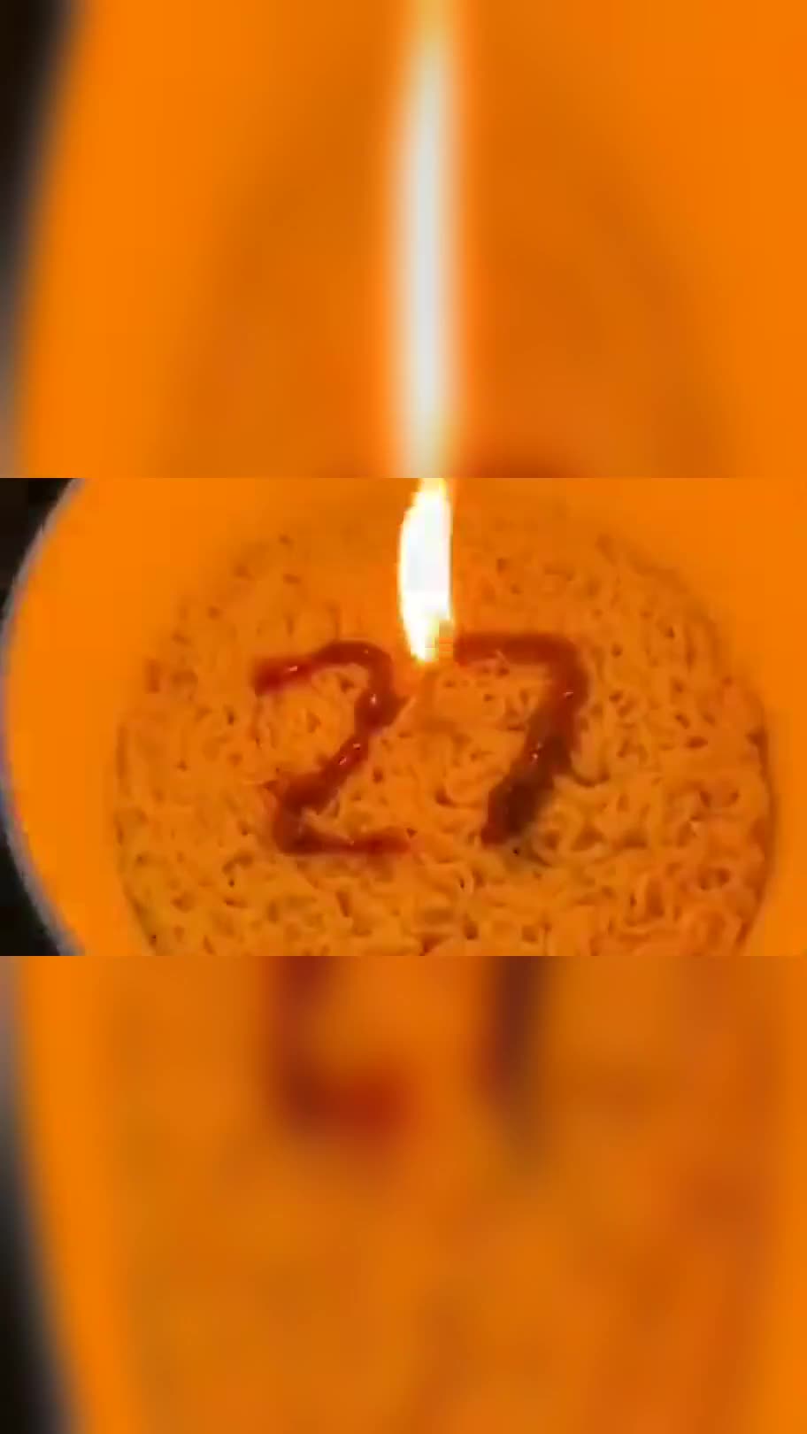 买不起蛋糕,只能用方便面将就一下了,那就祝自己生日快乐吧!