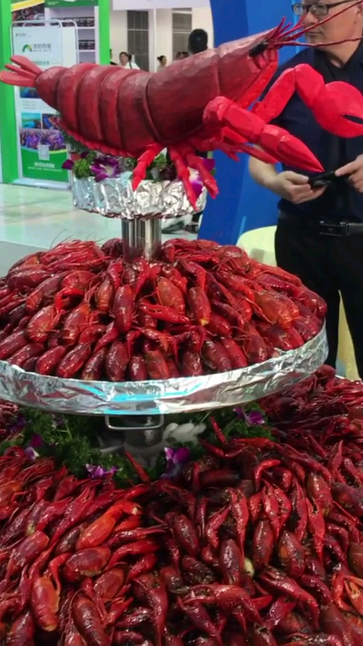 虾子文化继续发扬光大,欢迎大家来潜江吃正宗的小龙虾,吃了让你今生难忘,值得来吃