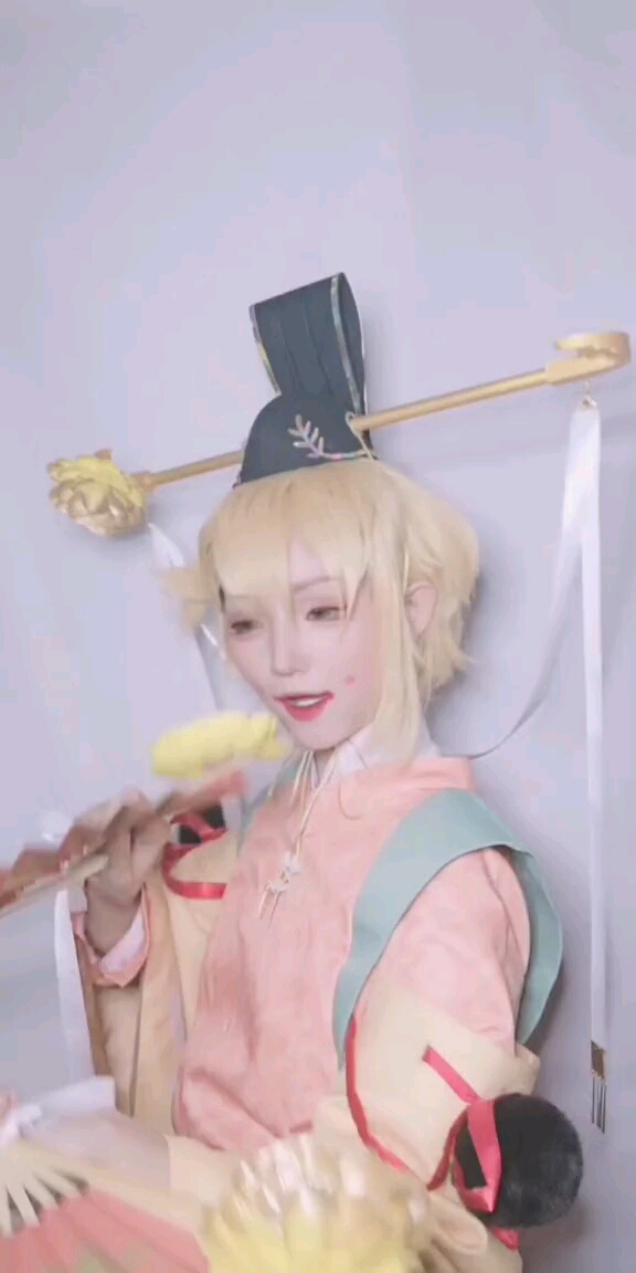 #四喜丸子 #食物语游少主一起来跳圈圈舞阿 服装@漫骨cos