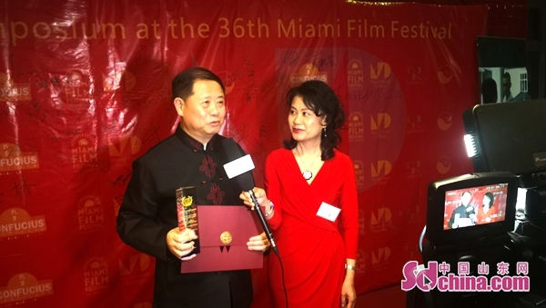 厉害了导演!宋江波《李司法的冬暖夏凉》获最佳故事片奖
