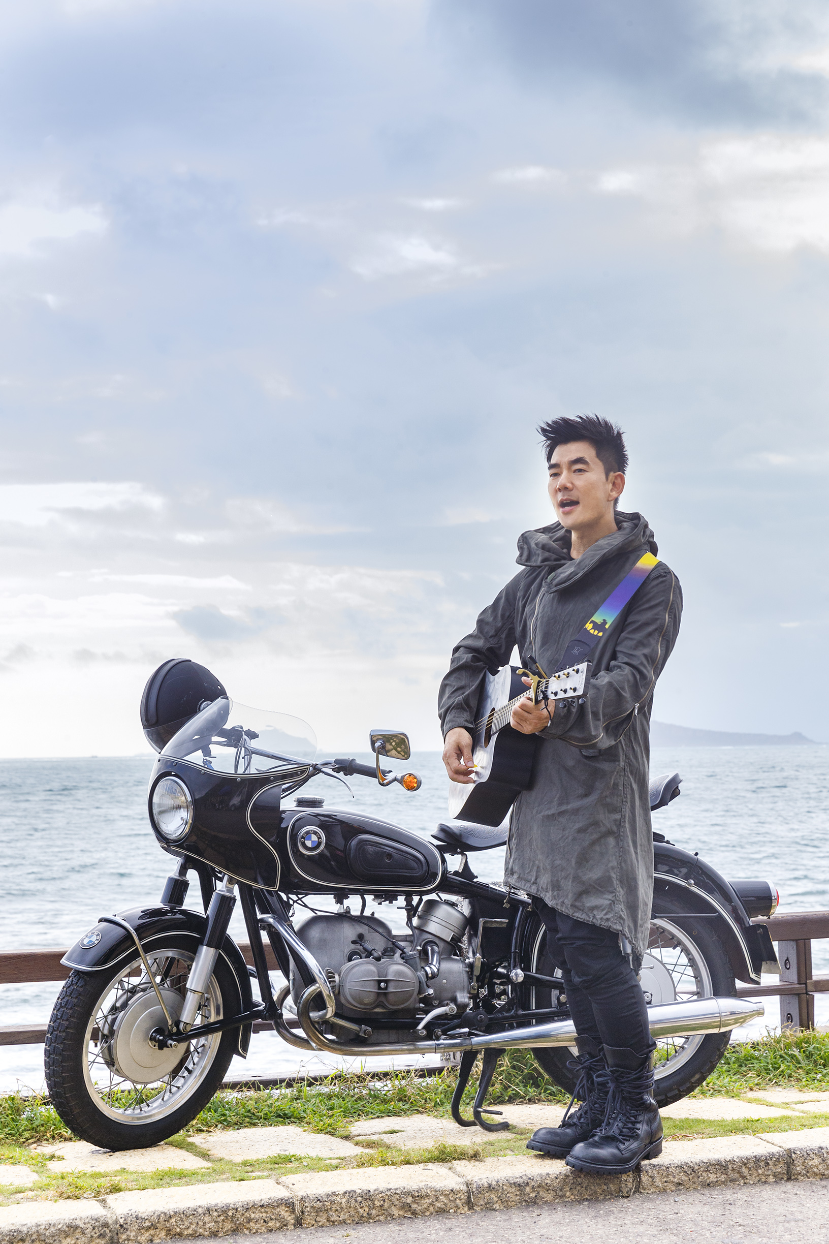 当年红遍大江南北的任贤齐现在为什么不火了?网友:他不火才最好