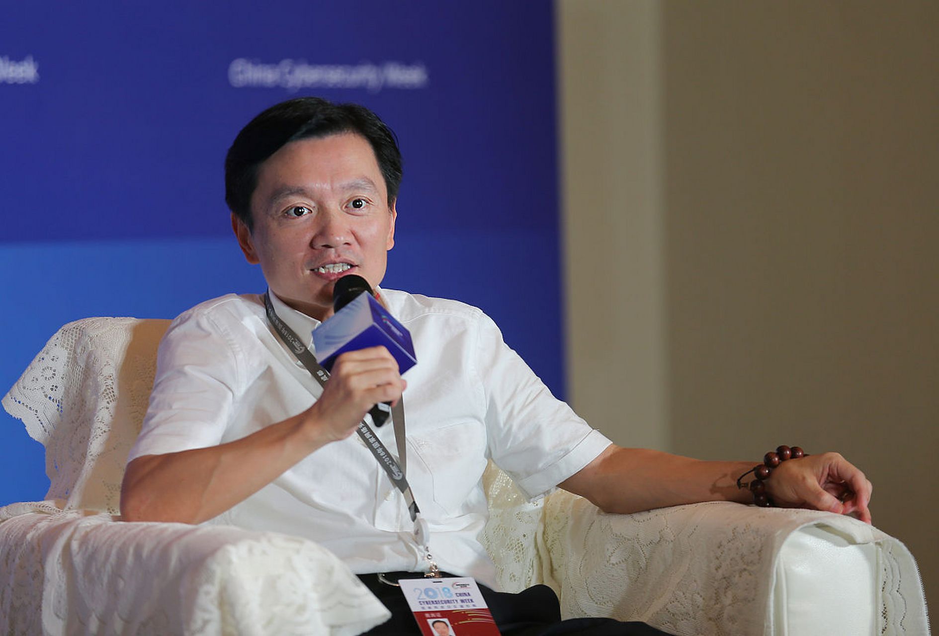 央视前名嘴段暄行贿逾950万元#  近日,一则关于央视前名嘴段暄的消息