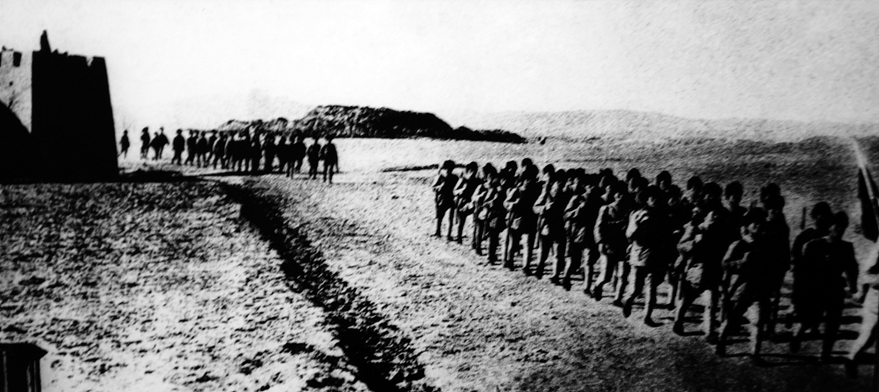 1936年11月15日,绥远抗战爆发,12月19日结束,整个抗战又分为红格尔图