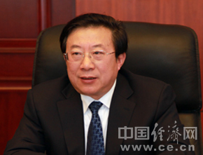 国务院任免张恩玺,魏洪涛,李发义,杨富,胡旺林,黄兰发等职务