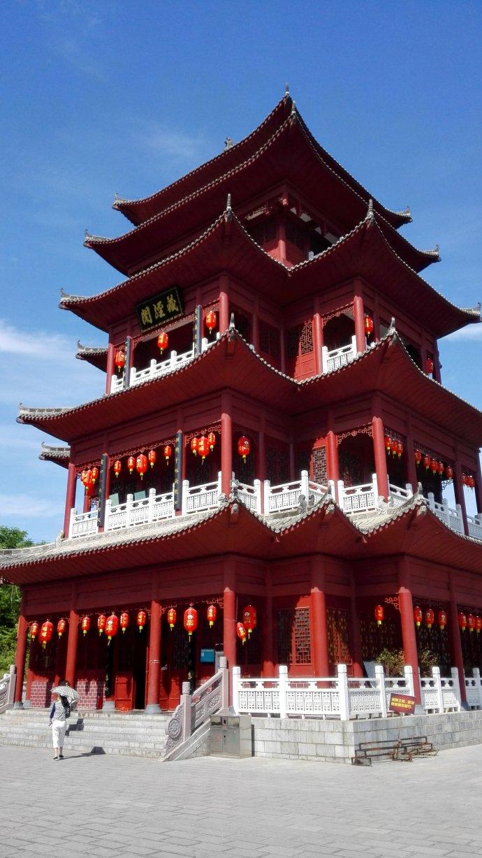 除了大连海昌发现王国主题公园,衡阳耒阳竹海,景色迷人