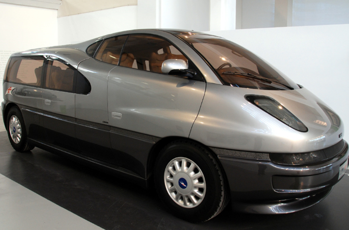 史上最丑宝马!配12缸机,七座头等舱,号称陆地版波音747