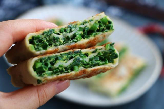 家常版韭菜盒子的做法,营养又美味,大人孩子都爱吃