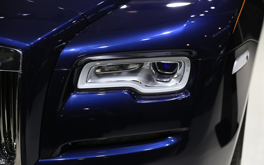 给大家品鉴一款劳斯莱斯曜影四座敞篷