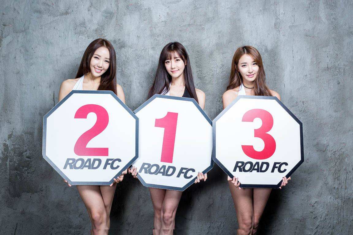 举牌女郎风姿绰约,年薪15万不够花,泰森称她们副业满足"要求"