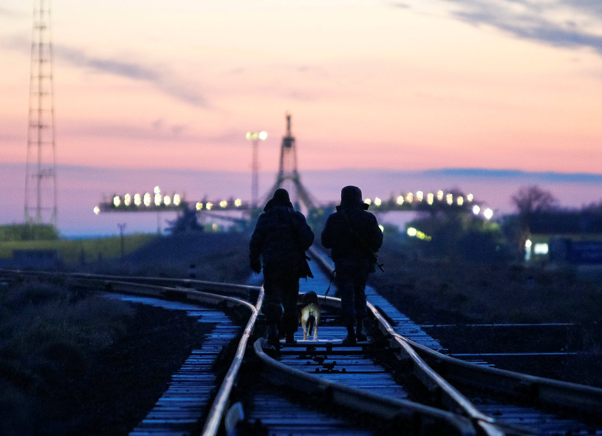 虽然我们都不愿意面对离别的伤感,但有时候,离别是为了更好的未来