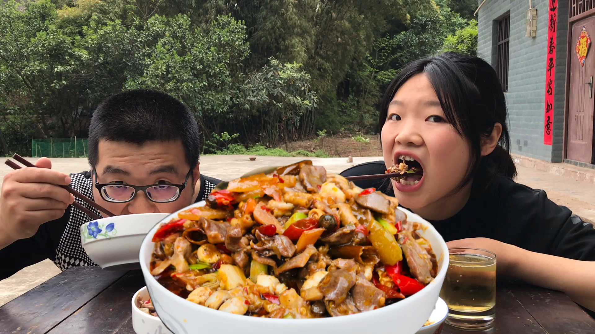 川味家常菜泡椒鸡杂,七只鸡杂炒一钵嘎嘣脆不腥不膻超级下饭