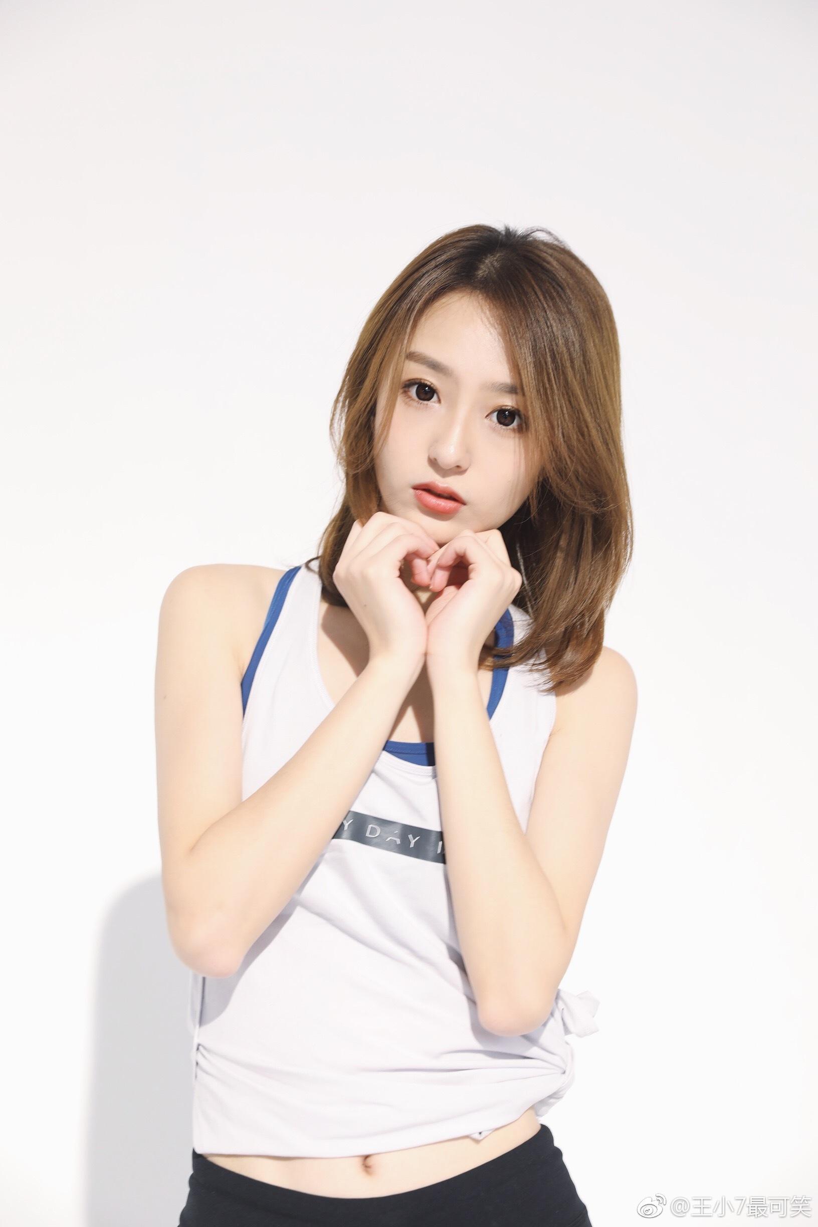 nba最美中国女主播,身材学历超过美娜,与哈登关系不浅