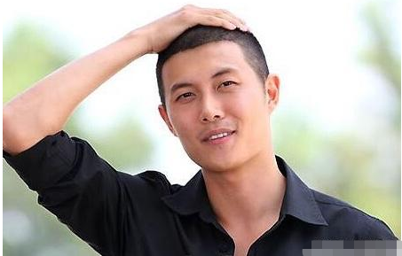 男明星寸头也很帅?韩星服兵役的圆寸头,谁的颜值经得起考验