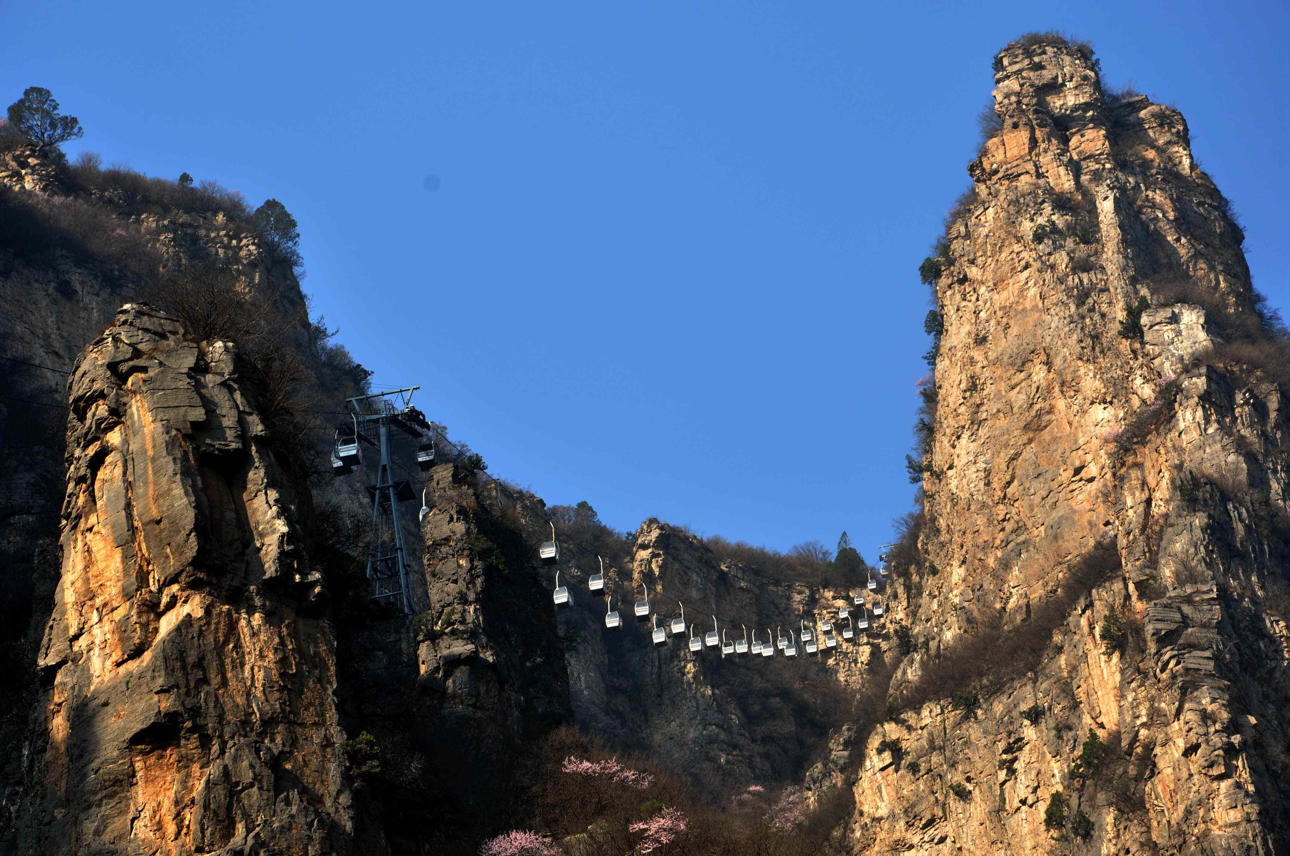 华为用户可以免费游玩神农山了,未来免费旅游能否成为现实?