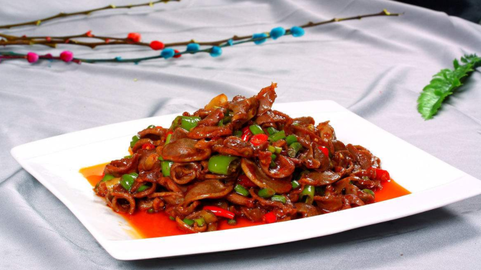 "酸辣鸡胗"这道菜适合酸辣口味的人,非常的好吃!
