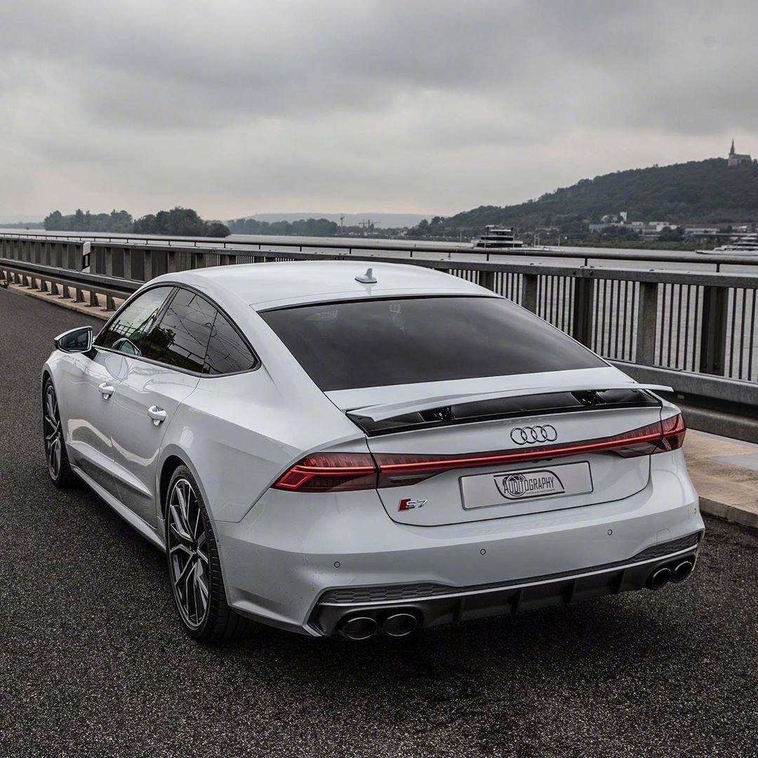 全新奥迪s7真是帅气