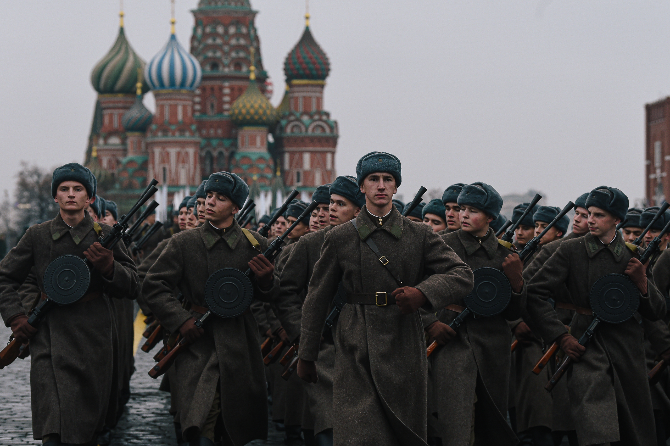 俄罗斯举行纪念1941年红场阅兵78周年彩排