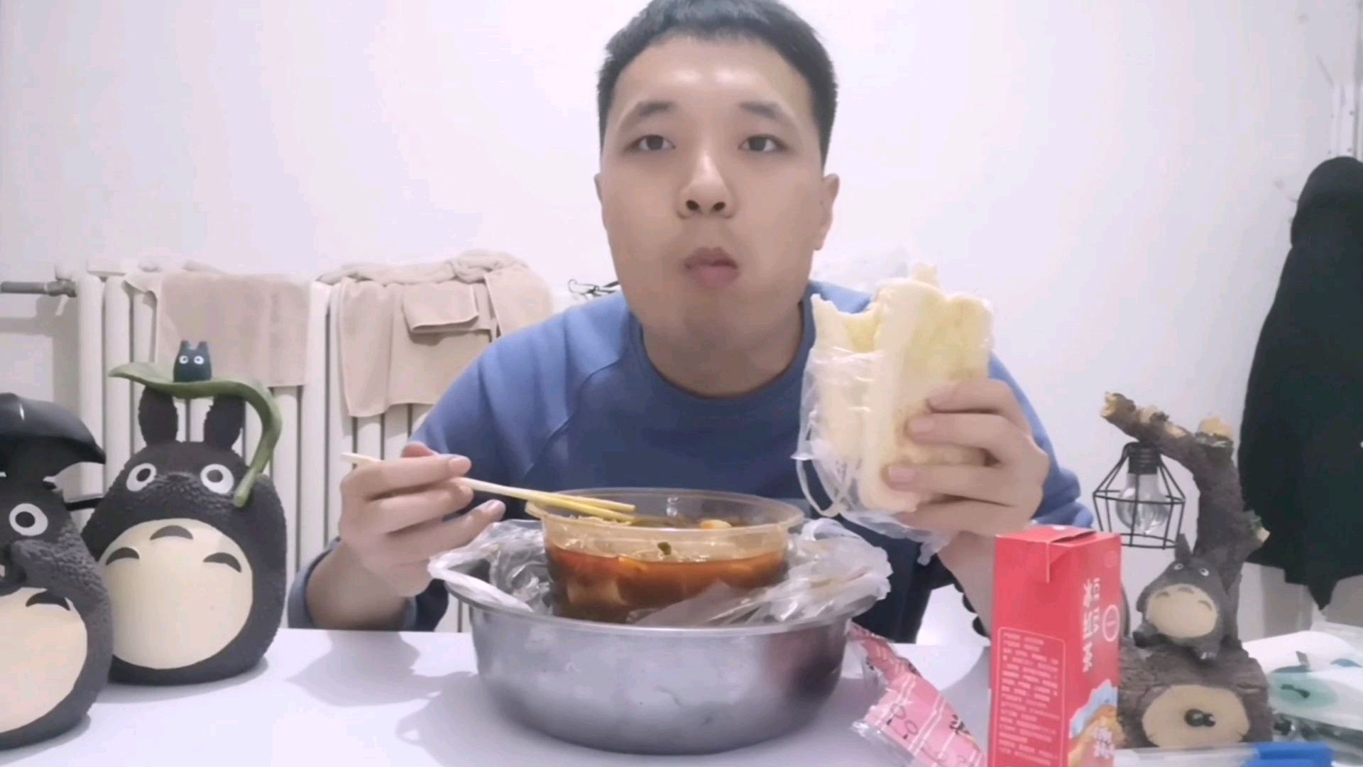 现已加入酸辣粉豪华套餐!吃起来!