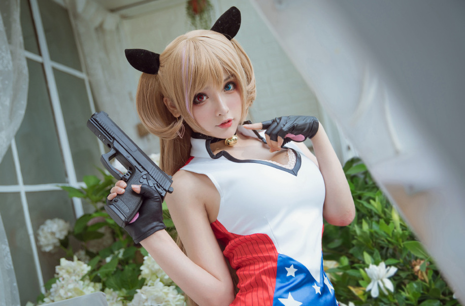 直到后来我看见了腐团的dva,让我的内心开始动摇了,这两个到底选谁