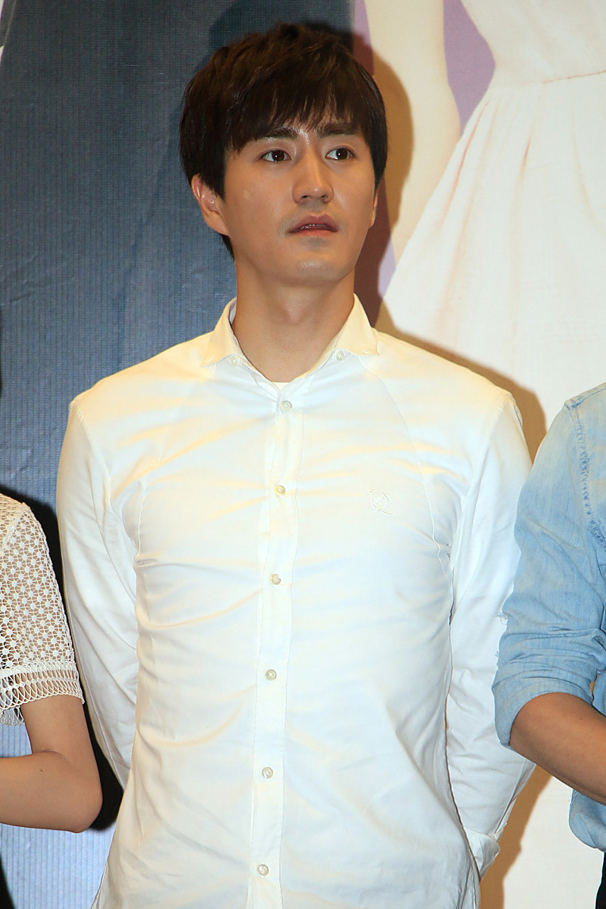 青年演员杨玏,在封神里扮演伯邑考,他是北京人,父亲是大名鼎鼎的