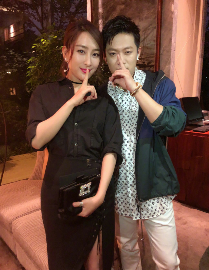 卓伟再曝李小璐夜宿内幕,马苏牵线搭桥打掩护,人设崩塌