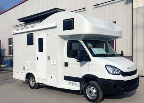 北汽依维柯c型房车首发亮相,车长5米9,搭载3.0t柴油发动机