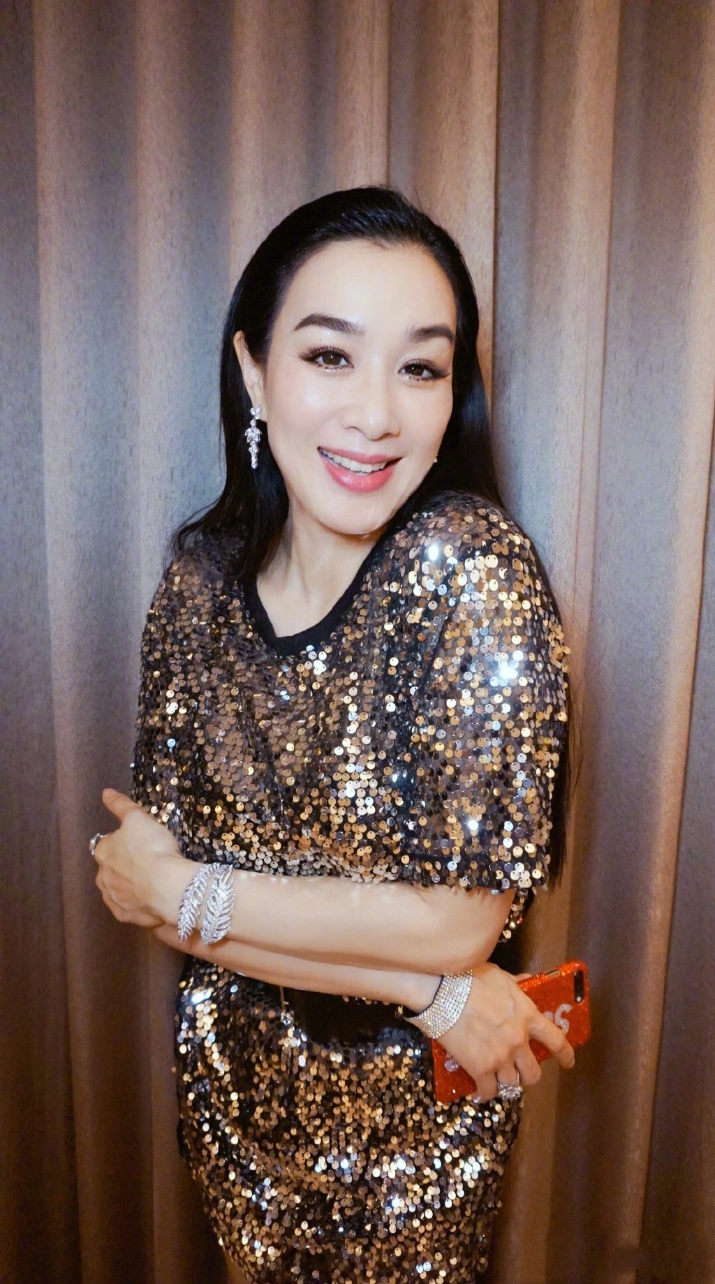 千娇百媚的钟丽缇,美艳绝伦,尽显均匀好身材!