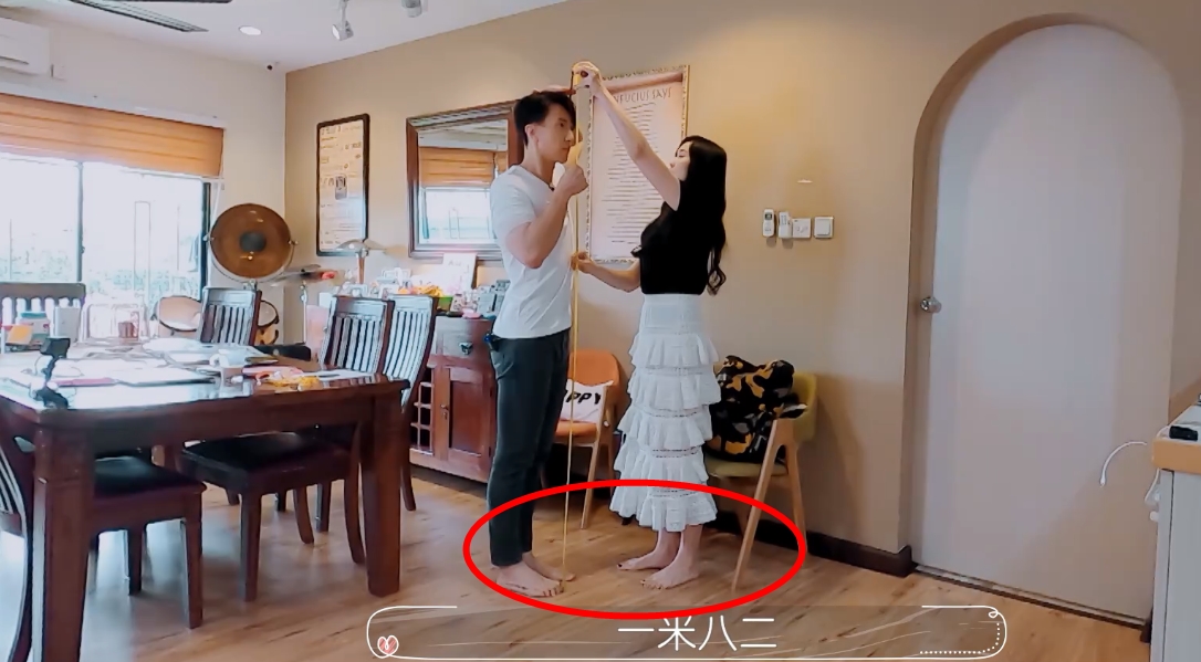 吴尊为礼服量三围,赤脚测身高,被质疑隐婚后诚信再遭林丽吟证实