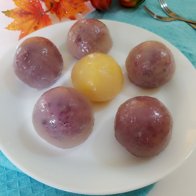 紫薯西米水晶包,qq的外皮,香软的内馅,太好吃了