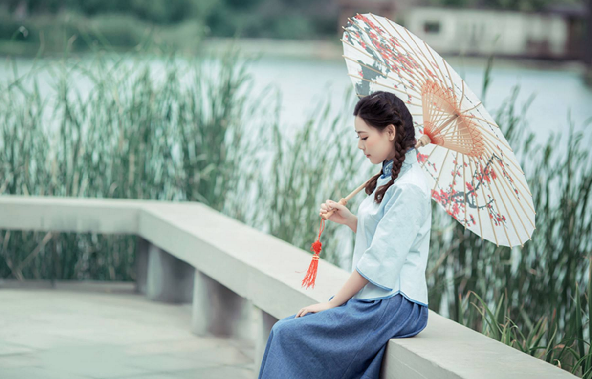 叮咚——门铃声响起,似曾回想起几年前的那个晚上