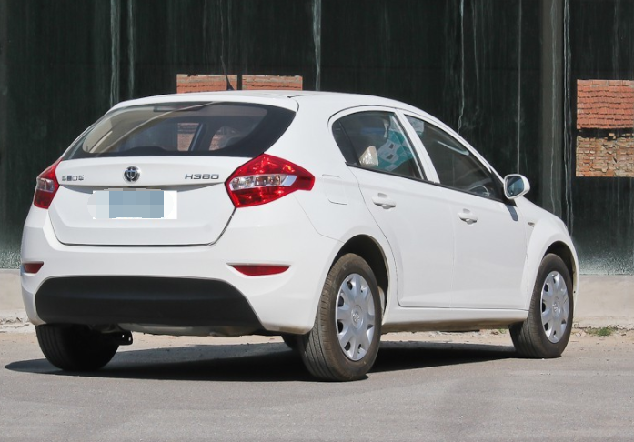 中华h320,回头率相当的高,成熟稳重很有安全感!