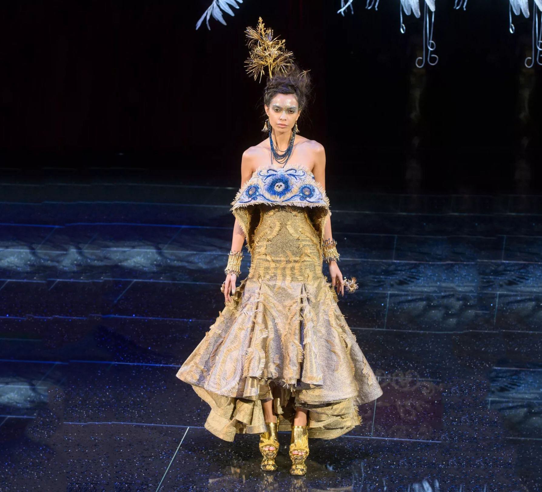 春晚服装设计师不为人知的故事(10)设计礼服款式的服装顶级定价