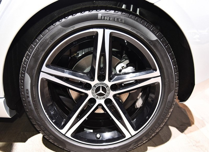 品鉴奔驰a级之美,新颖的设计,颇具未来的感觉