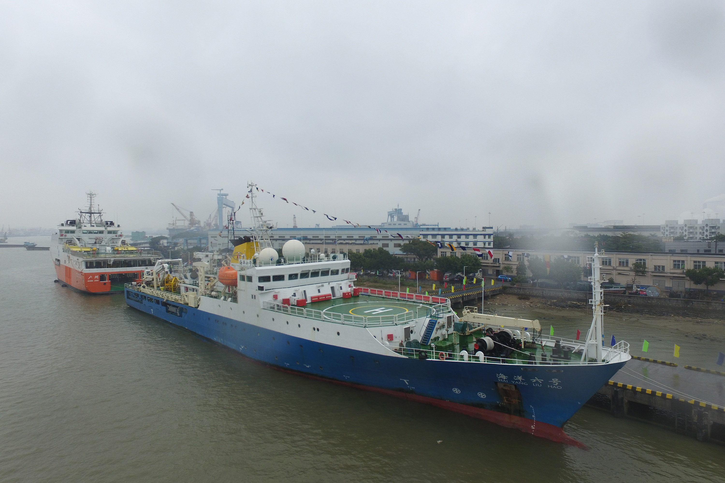 (科技)(2)"海洋六号"完成2017年深海科考任务返航