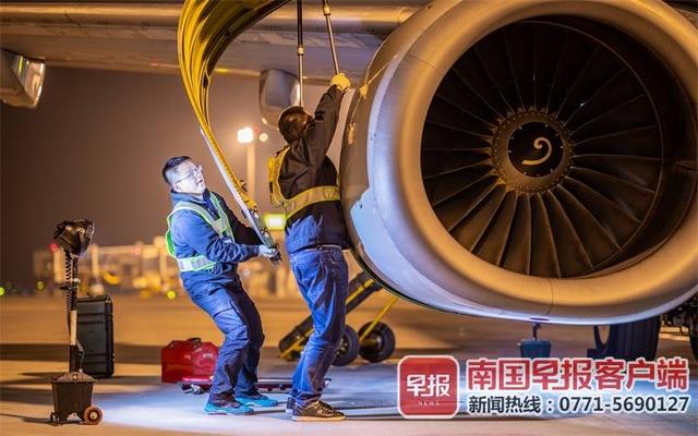 广西飞机维修工程师春节不休息,逆向而行驻外保障航班安全