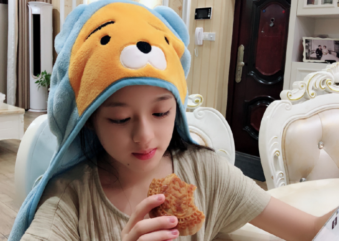 黄杨钿甜:一个承包大多数女主童年的小姑娘,长大后一定很漂亮