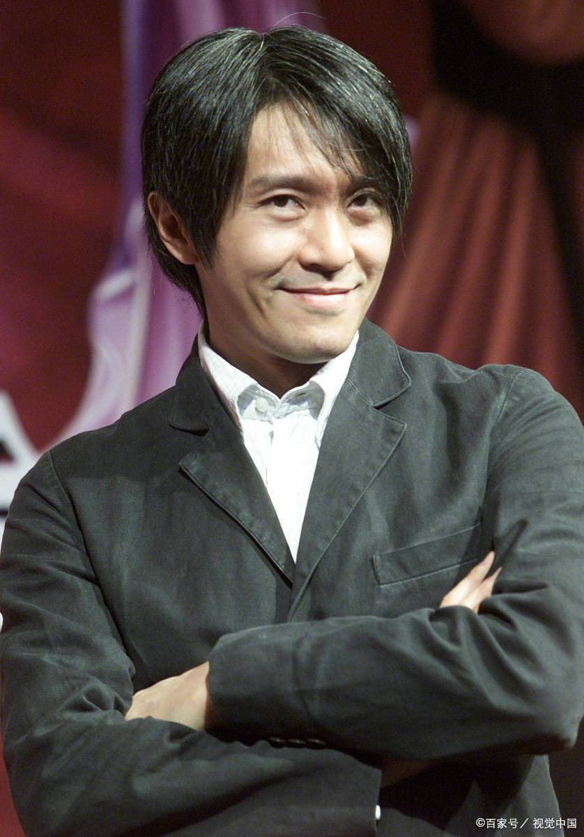 周星驰短剧更新四集播放量一亿两千万,免费播放少赚几个亿