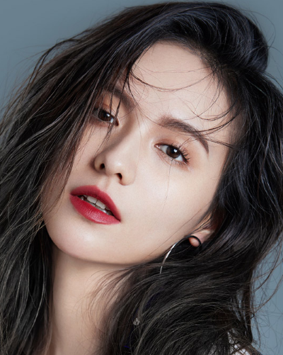 郭子千妩媚动人,优雅迷人,写真图片