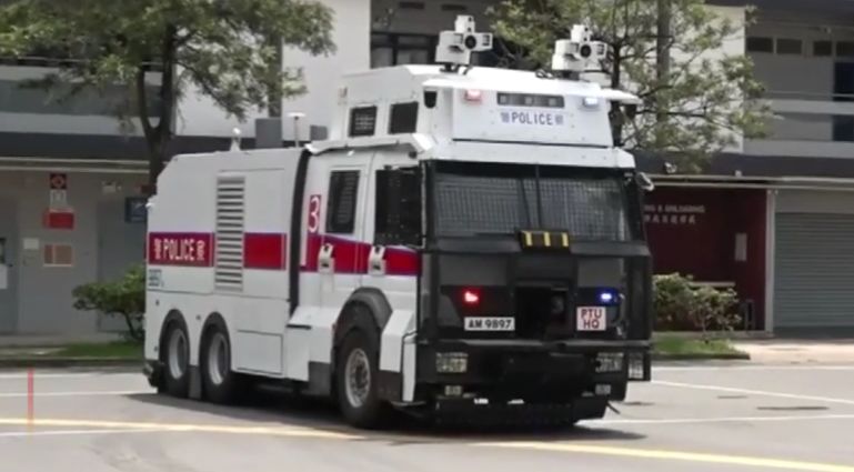 刘业成重返香港警队三天后,水炮车展示"火力"