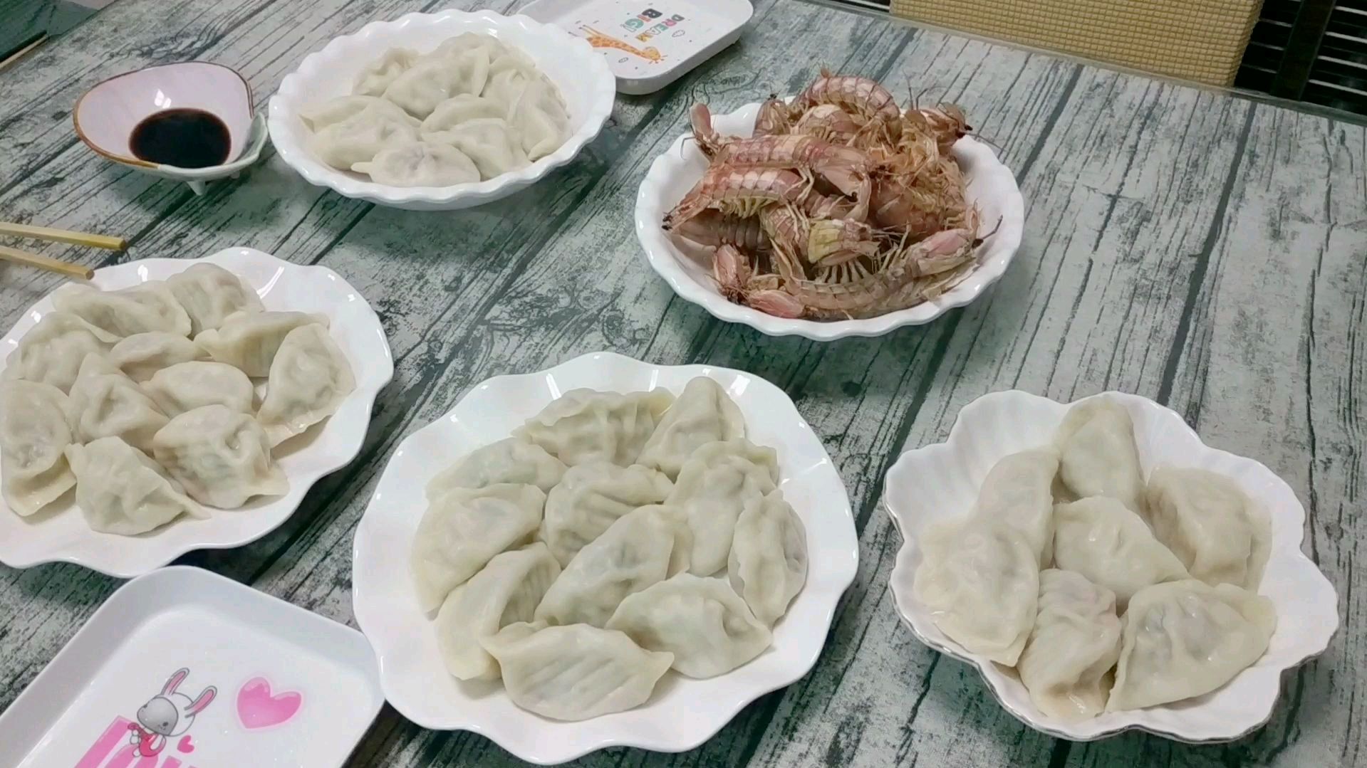 快封海了,买4斤皮皮虾,2斤巴蛸包饺子,鲜香爆汁,一次吃过瘾!