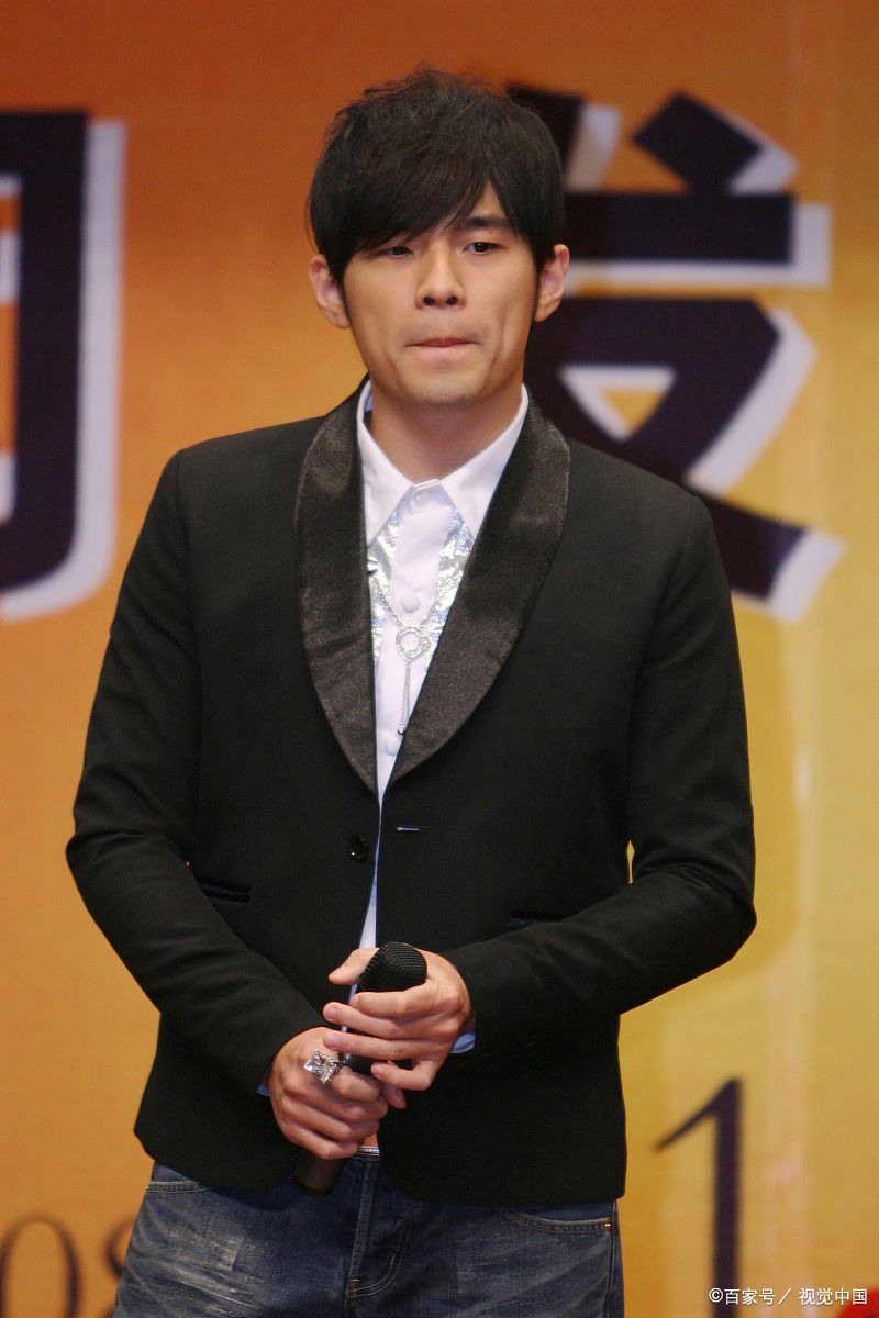 泪目!周杰深情缅怀离世女粉丝:再见吴芝芬,你的陪伴永存我心