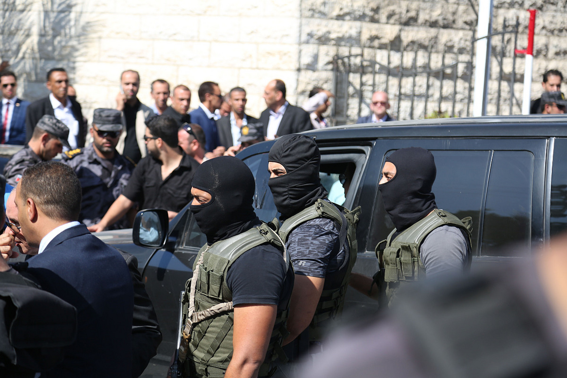 伊朗逮捕三名摩萨德特工的消息炸开了社交媒体,引发了全球的关注和