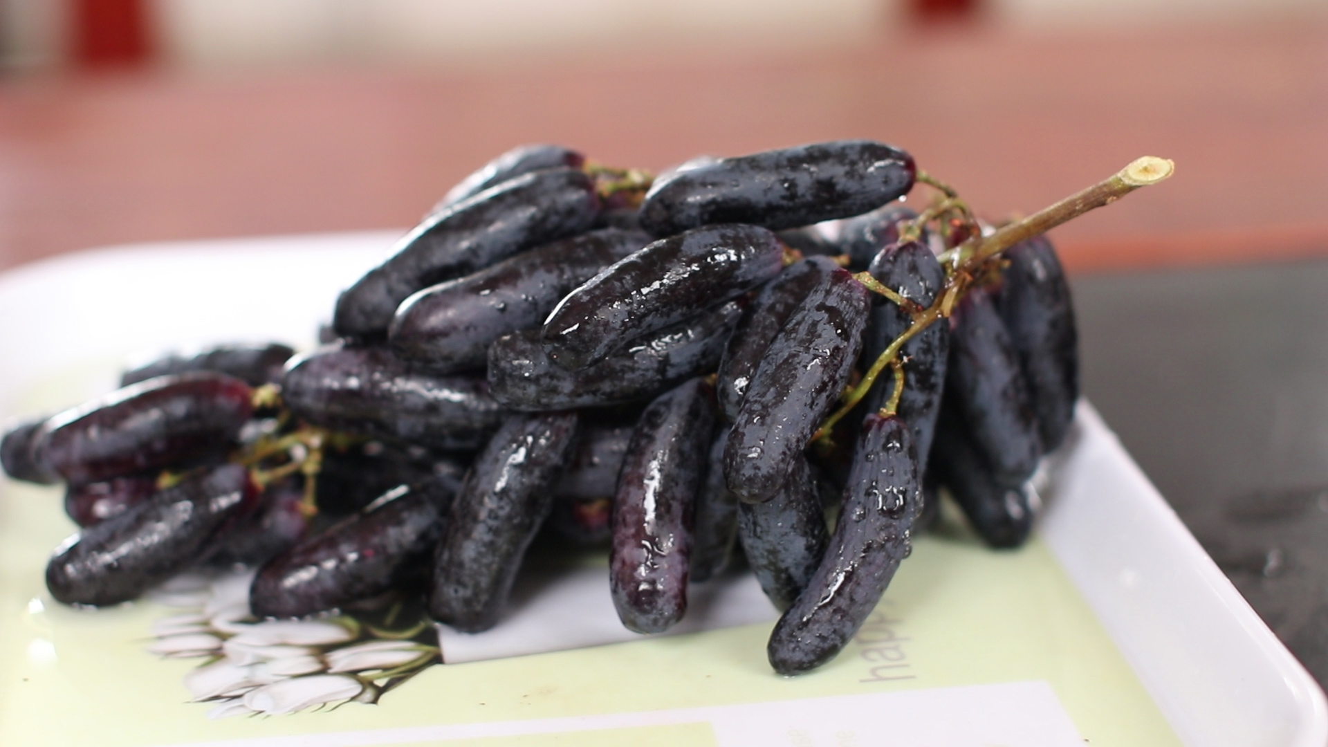 蓝宝石葡萄"风靡"背后,要想不被忽悠,这些门道一定要知道!