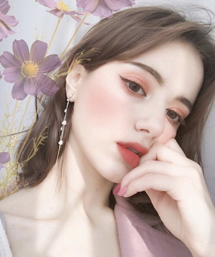 俄罗斯蜜桃女孩anna primak的神仙自拍,连素颜都这么好看