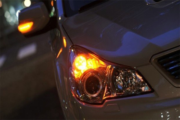 汽车灯光你会正确使用吗?老司机教你如何正确操作