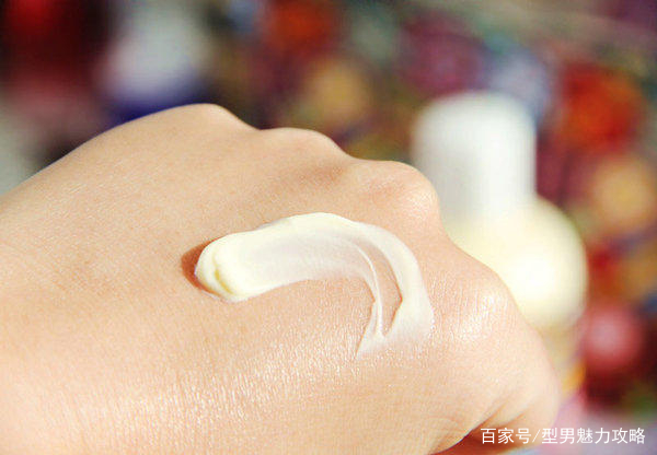 黄色皮肤用身体乳可以变白吗(黄色皮肤用身体乳可以变白吗男生)